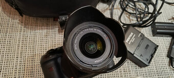 Poškodené tlačítko on/off + fajn fototaška; Pentax K20D - 3