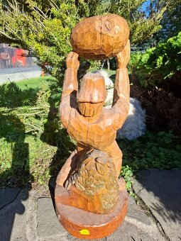 Predám starú drevorezbu signovanú JJ 74 - 3