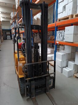 Predám plne funkčný plynový VZV Caterpillar GP 15K - 3