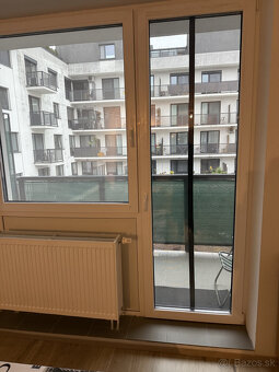 EXKLUZÍVNE NA PREDA – VEĽKÁ GARSÓNKA S BALKÓNOM V CENTRE - 3