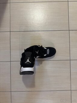 Jordan 4 white thunder - 3