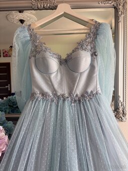 Bledomodré romantické šaty 36/S - 3