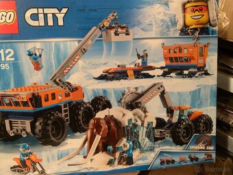 LEGO 60195 City Arctic Mobile Exploration Base - 3