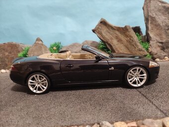 prodám model 1:18 jaguar XK cabrio AUTOART - 3