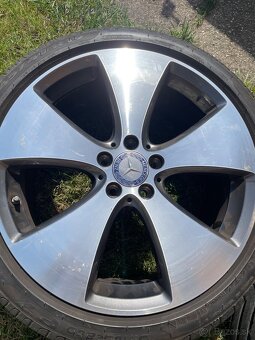 Predam letnu sadu original Mercedes 245/40/r19 - 3