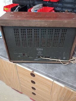 Retro rádio Tesla 526 A - 3