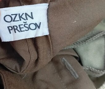 2 uniformy, velkosť tá istá. - 3