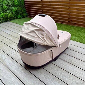 CYBEX Priam 4.0 Lux Carry Cot, Cozy Beige - 3