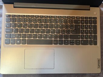 Lenovo IdeaPad 3 - 3