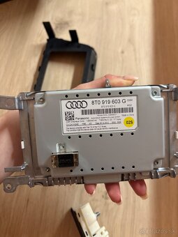 Audi Q5 displej - 3