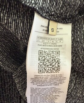 Sivé minišaty Guess - 3