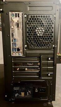 PC AMD RYZEN 7 3700x + Radeon RX570 + 32gb ram atd. - 3