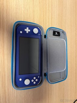 Nintendo Switch Lite - 3