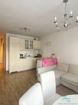 Bezbariérový,  2.izbový byt s predzáhradkou a garážovým stát - 3