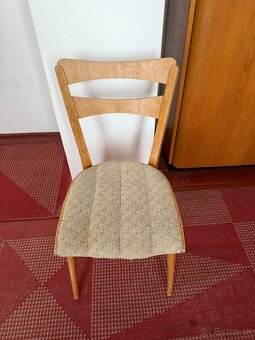 Drevene stolicky a obyvacka - 3