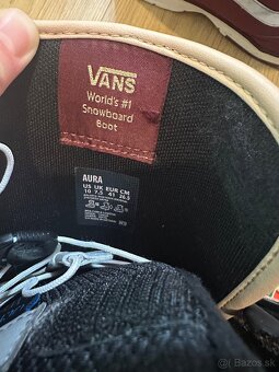 Predám snowboard s viazaním, topánky aj prilbu. - 3