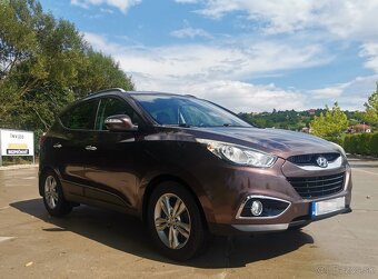 Predám SUV Hyundai ix35 2crdi, 4x4, 100kw, roč. 2012 - 3
