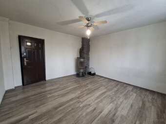 NA PRENÁJOM - 1 izb.byt Kremnica okr. Žiar nad Hronom - 3