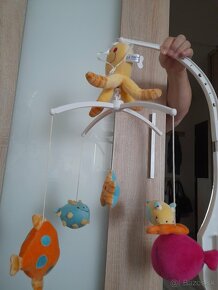 Kolotoč nad postieľku - 3