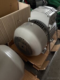 Elektromotor Siemens 1LA7106--2AA10 - 3