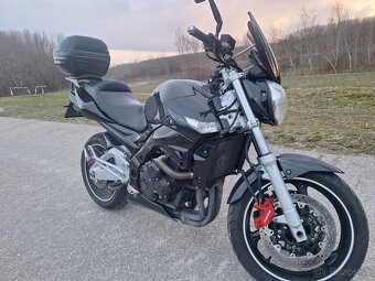 Suzuki gsr 600 - 3