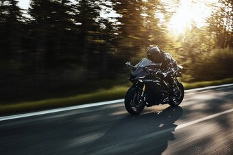 YAMAHA YZF-R6 BLACK EDITION 2019 - 3