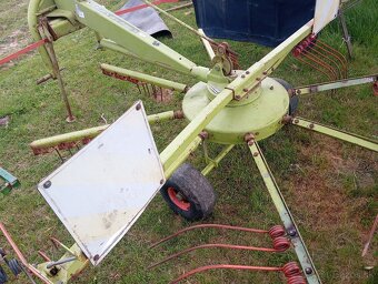 Shrnovač nahrabovač sena CLAAS - 3