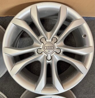 5x112 R18 Original Audi ET 52 strieborne. - 3