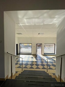 V centre Malaciek - 3