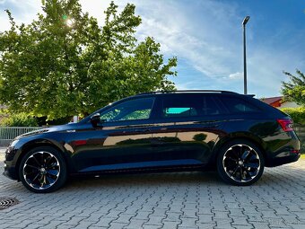 Škoda Superb Combi 2.0 TDI SCR Sportline DSG Black - 3