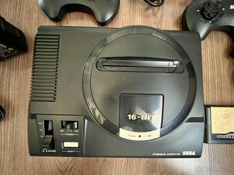 Sega Mega Drive + hra Sonic - 3