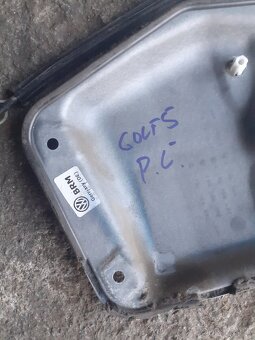 Volkswagen GOLF V Sťahovanie okien P.Ľ. - 3