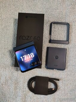 Motorola Razr 60 Pantone Gibraltar Sea 256GB,8GB RAM - 3