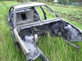 bmw rozpredaj na suciastky sklet kostra bmw e46 sedan neposk - 3