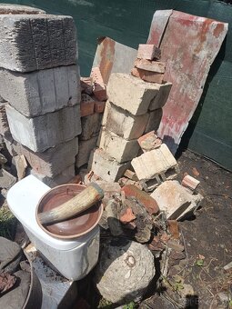 Darujem za odvoz starý stavebný materiál - 3