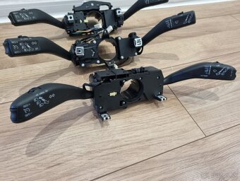 TEMPOMAT OVLÁDANIE PAČKY POD VOLANTOM - 3