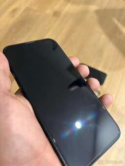 Predám iPhone 13 -256 GB čierny - 3