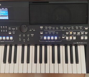 Klávesy Yamaha PSR SX 600 - 3