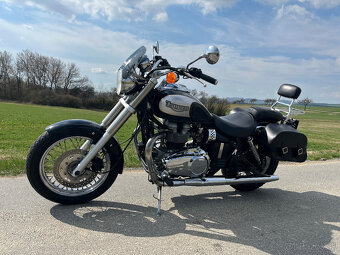 Triumph Bonneville America - 3
