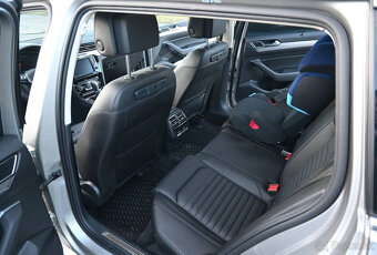 Volkswagen Passat Variant 2.0 BiTDI BMT Highline 4MOTION DSG - 3