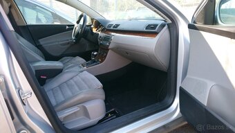Volkswagen Passat Variant 3.2 V6 FSI Highline 4Motion - 3