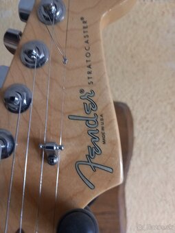 Predám ele.giraru Fender Stratocaster USA - 3