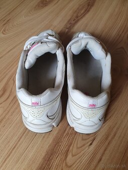 Dámske Nike tenisky - 3