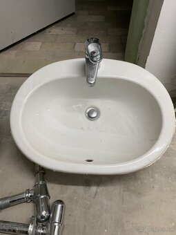 2× umývadlo s batériou a odtokom - 3