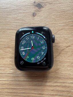 Apple Watch Series 5 40 mm - 3