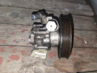 Servočerpadlo VW Passat 8D0145156K - 3