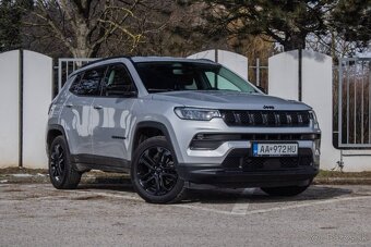 Jeep Compass 1.5 e-Hybrid Night Eagle II / NELAKOVANÉ - 3