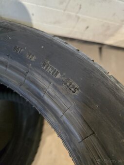 Letné Pneu Pirelli Pzero 235/45 R18 2ks - 3