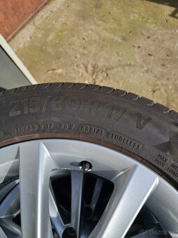 Predám letnú sadu na Nissan Q 215/60 R17 - 3