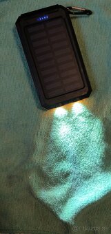 Predám výborný PoweBank so solárnym článkom. - 3